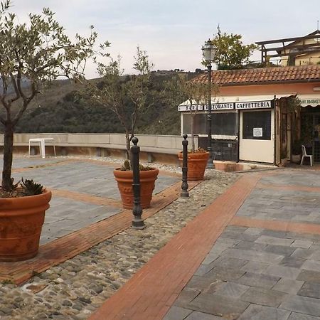 Villa Ca Dei Nonni Civezza Exterior foto